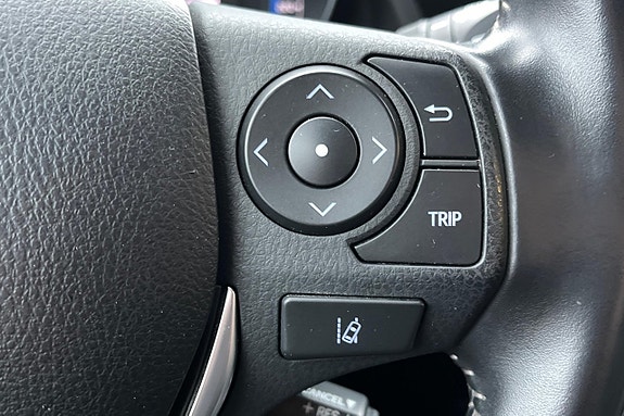Toyota Auris 15 of 27