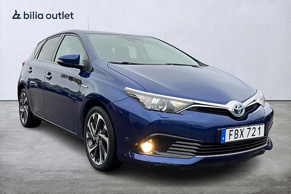 Toyota Auris 8 of 27