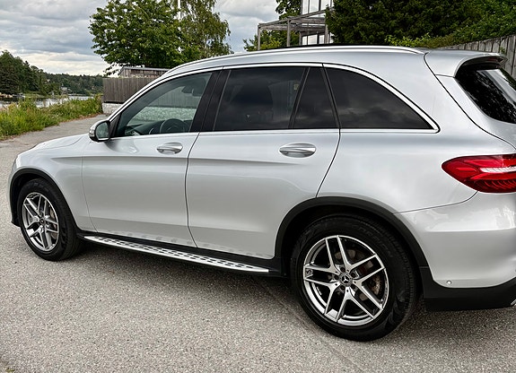 Mercedes-Benz GLC 220 d 3 of 7