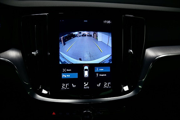 Volvo V60 Cross Country 21 of 27