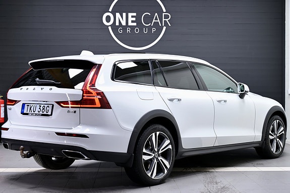 Volvo V60 Cross Country 6 of 27