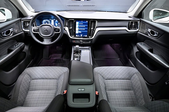Volvo V60 Cross Country 16 of 27