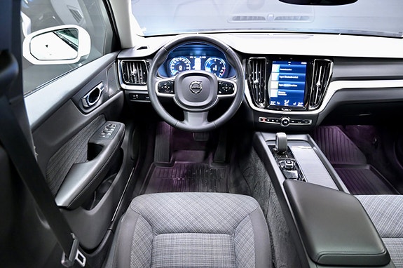 Volvo V60 Cross Country 17 of 27