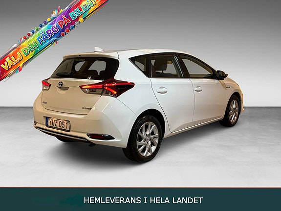 Toyota Auris 2 of 23
