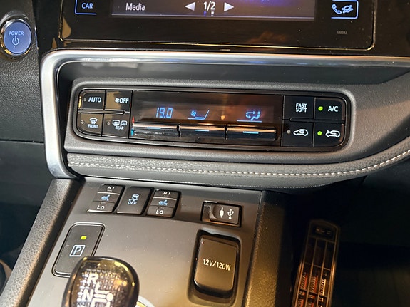Toyota Auris 16 of 23