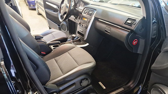 Mercedes-Benz B170 4 of 21