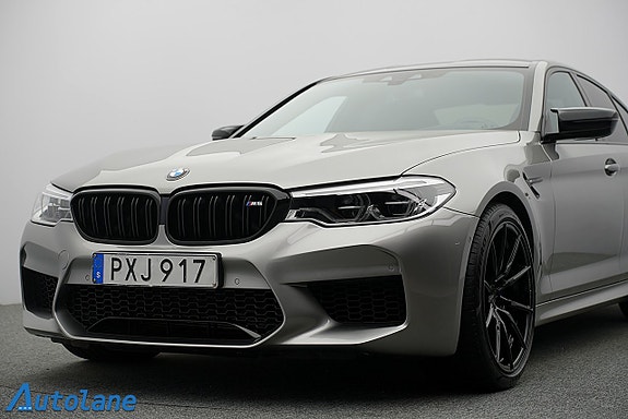 BMW M5 11 of 30