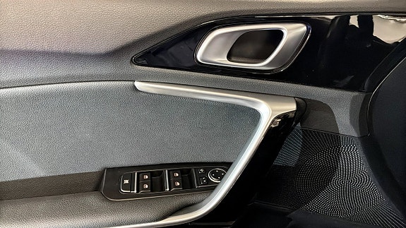 Kia Ceed 15 of 17