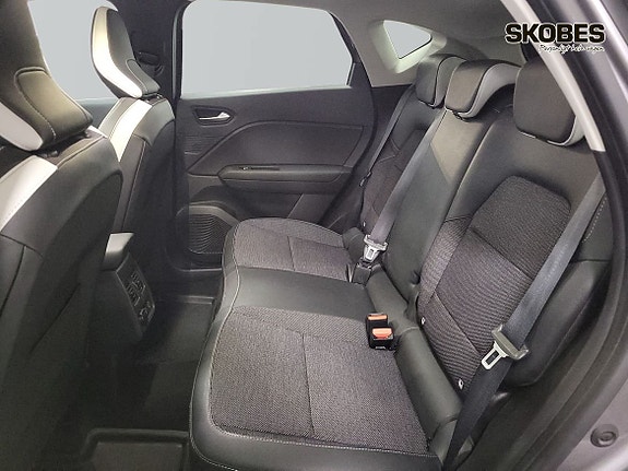 Renault Captur 9 of 19
