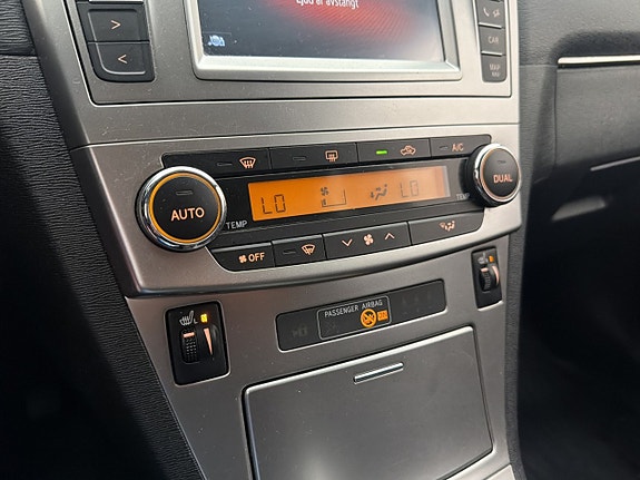 Toyota Avensis 23 of 30