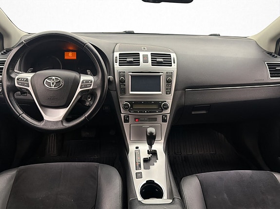 Toyota Avensis 13 of 30