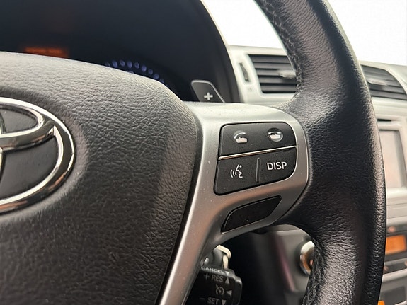 Toyota Avensis 18 of 30