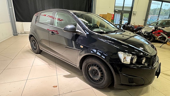 Chevrolet Aveo 13 of 18