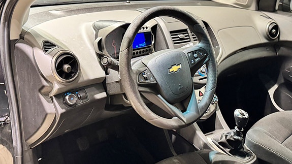 Chevrolet Aveo 7 of 18