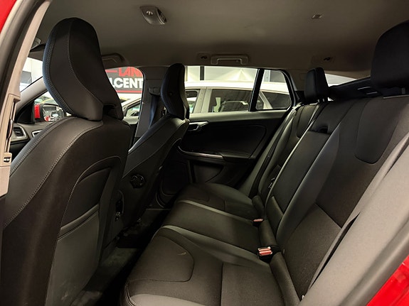Volvo V60 15 of 24