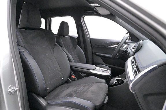 BMW iX1 15 of 27