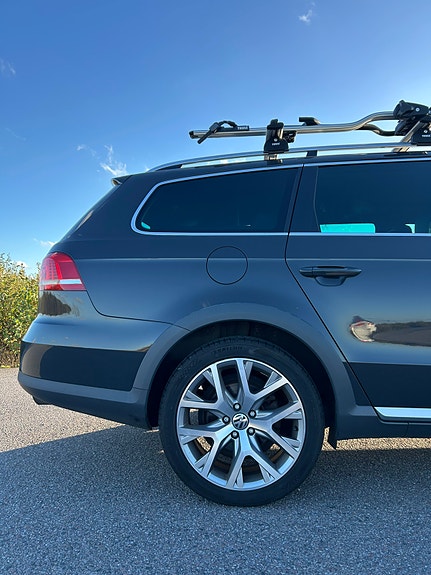 Volkswagen Passat Alltrack 5 of 12