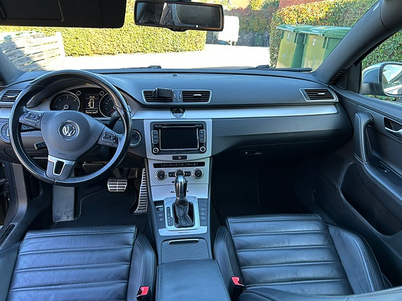 Volkswagen Passat Alltrack 9 of 12
