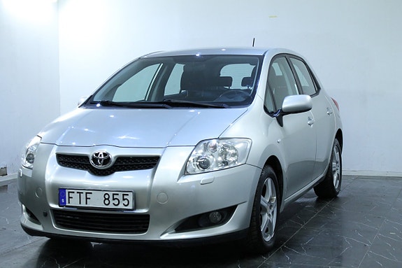 Toyota Auris 4 of 13