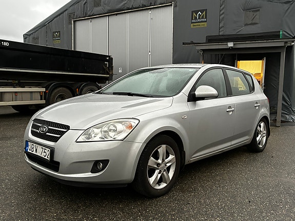 Kia Ceed 2 of 14