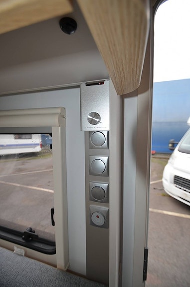 Adria adora 613 ut (AC) 11 of 20