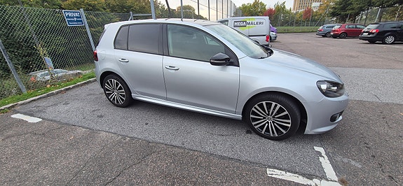 Volkswagen Golf VI 7 of 9
