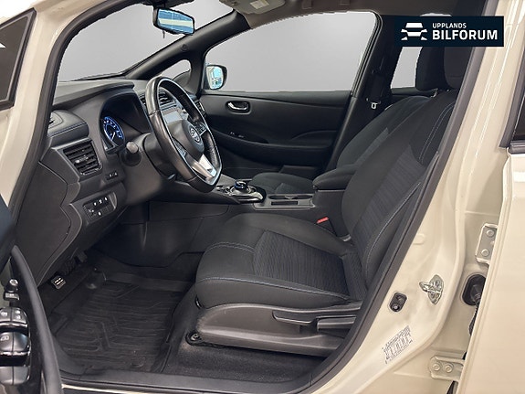 Nissan Leaf 8 of 15