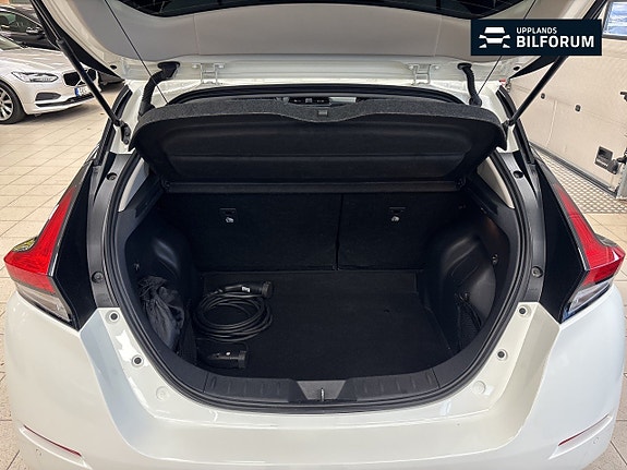 Nissan Leaf 14 of 15