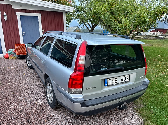 Volvo V70 5 of 7