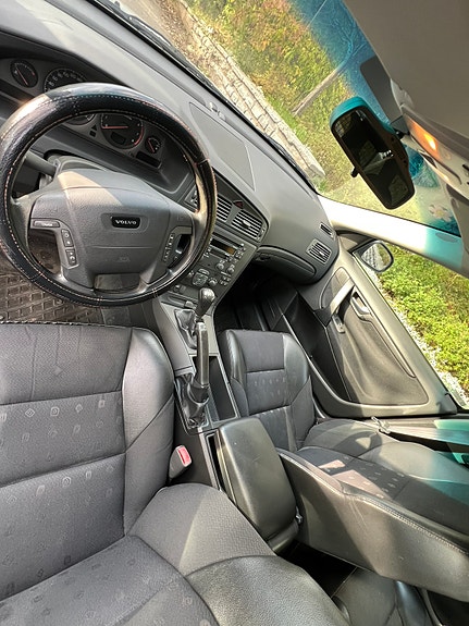 Volvo V70 6 of 8