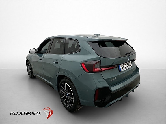 BMW iX1 6 of 30