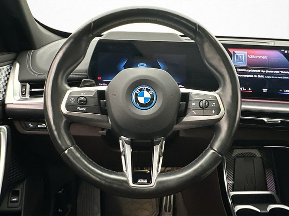 BMW iX1 16 of 30
