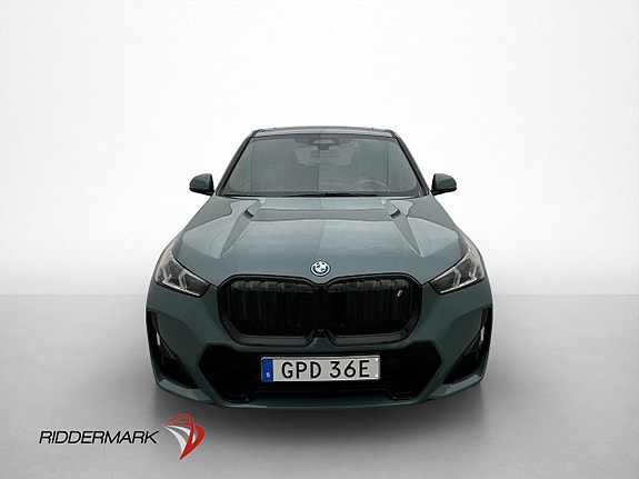 BMW iX1 3 of 30