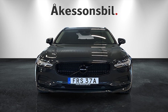 Volvo V90 2 of 18