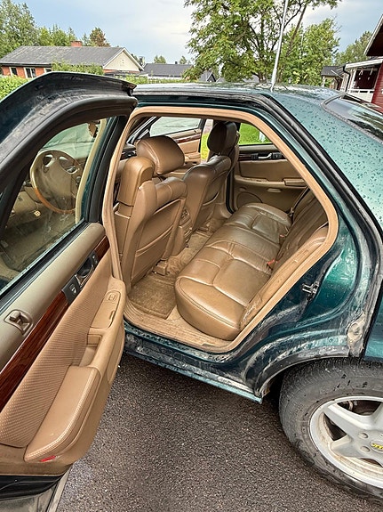 Cadillac Seville STS 5 of 8