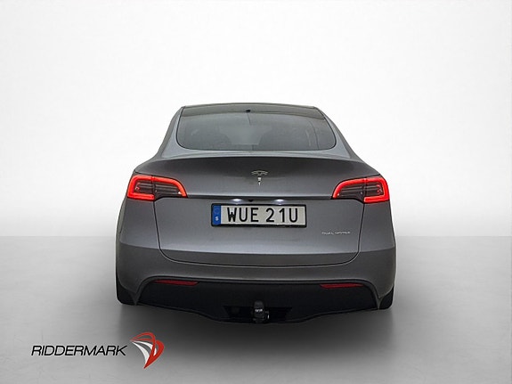 Tesla Model Y 8 of 30