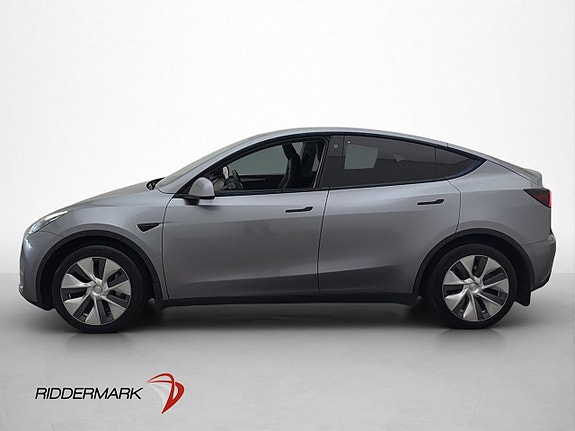 Tesla Model Y 5 of 30