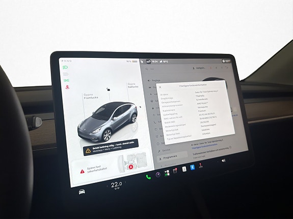 Tesla Model Y 27 of 30