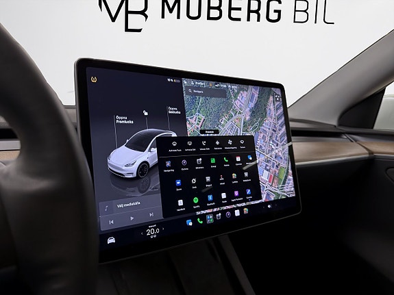 Tesla Model Y 13 of 19
