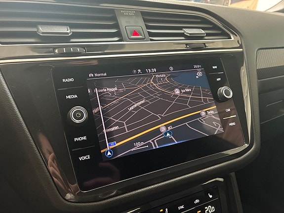 Volkswagen Tiguan Allspace 18 of 24