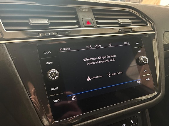 Volkswagen Tiguan Allspace 17 of 24