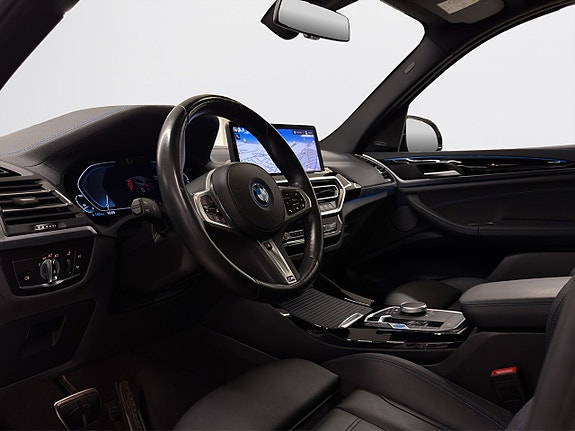 BMW iX3 9 of 15
