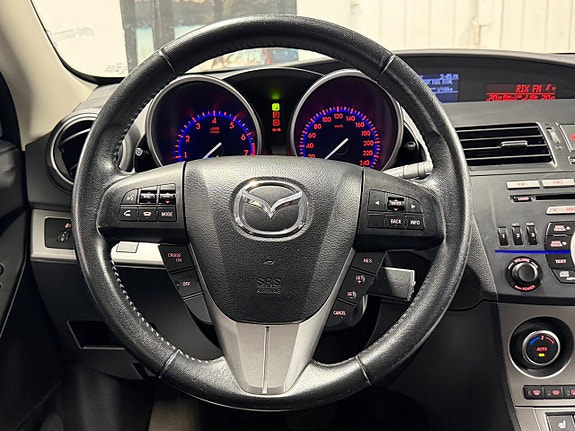 Mazda 3 10 of 18
