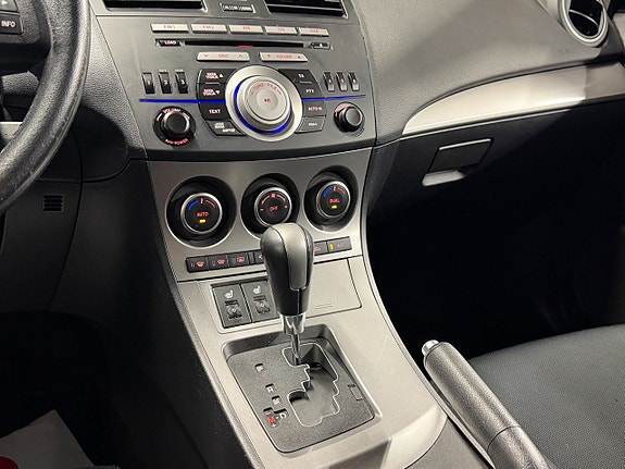 Mazda 3 13 of 18