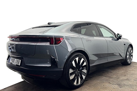 Polestar 4 5 of 30