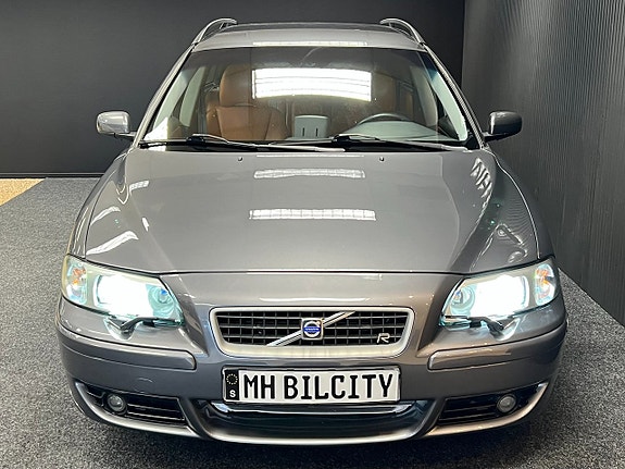 Volvo V70 4 of 18