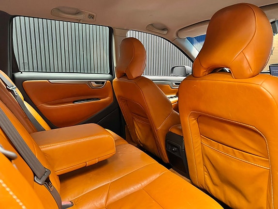 Volvo V70 16 of 18