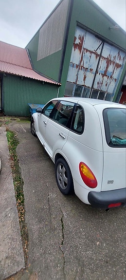 Chrysler PT Cruiser 3 of 3