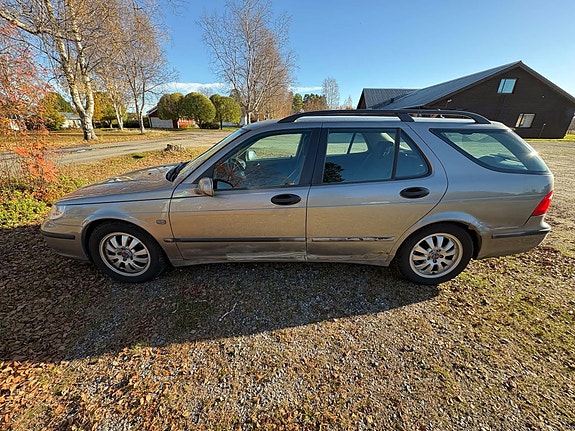 Saab 9-5 4 of 8