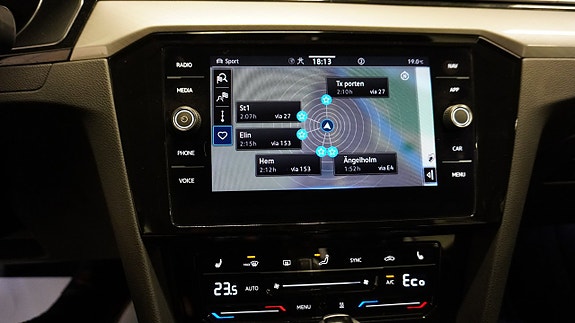 Volkswagen Passat 15 of 22